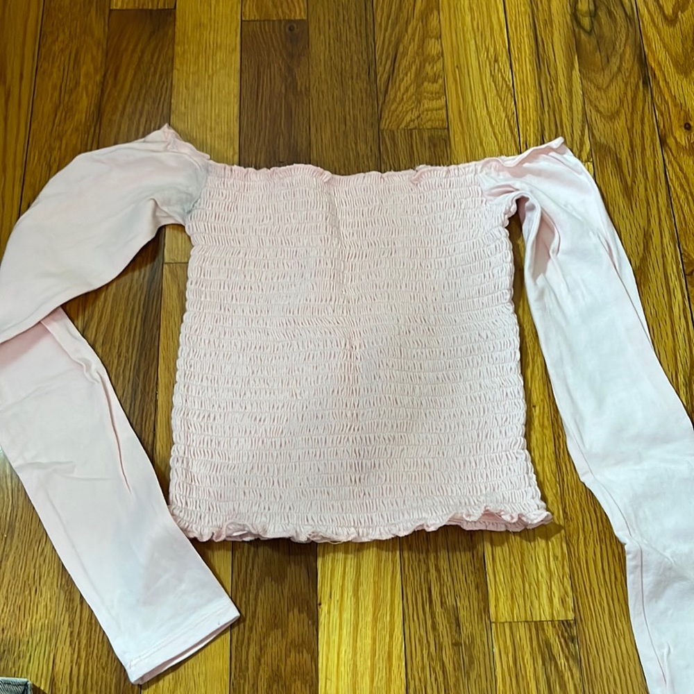hollister off the shoulder shirt